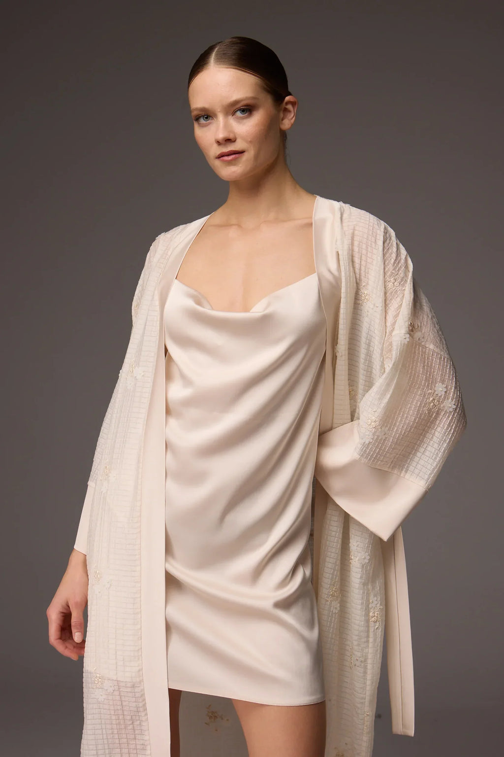 BM-1832 – 3D Floral Embroidered Silky Satin 6-Piece Bridal Set