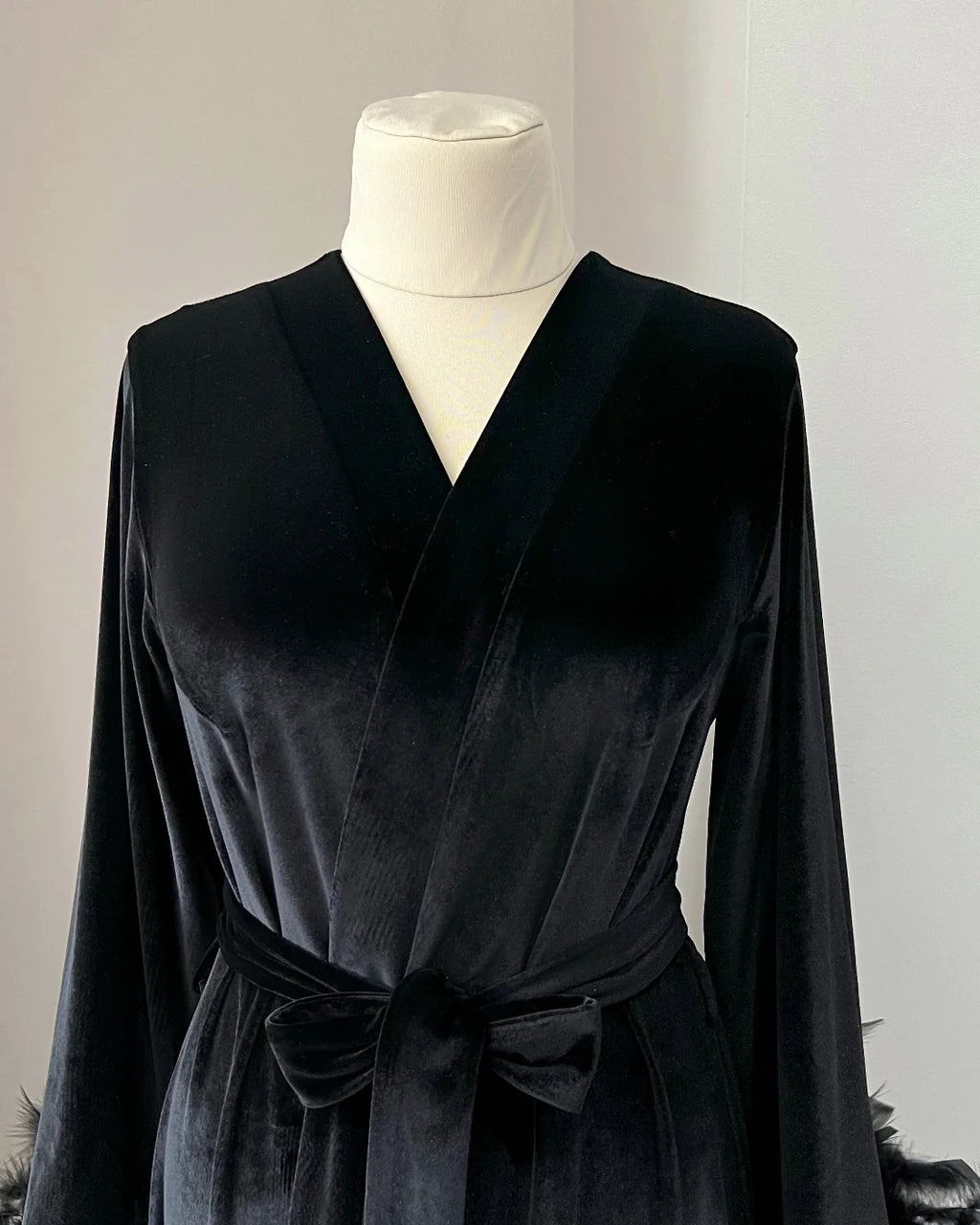 Black velvet feather robe full