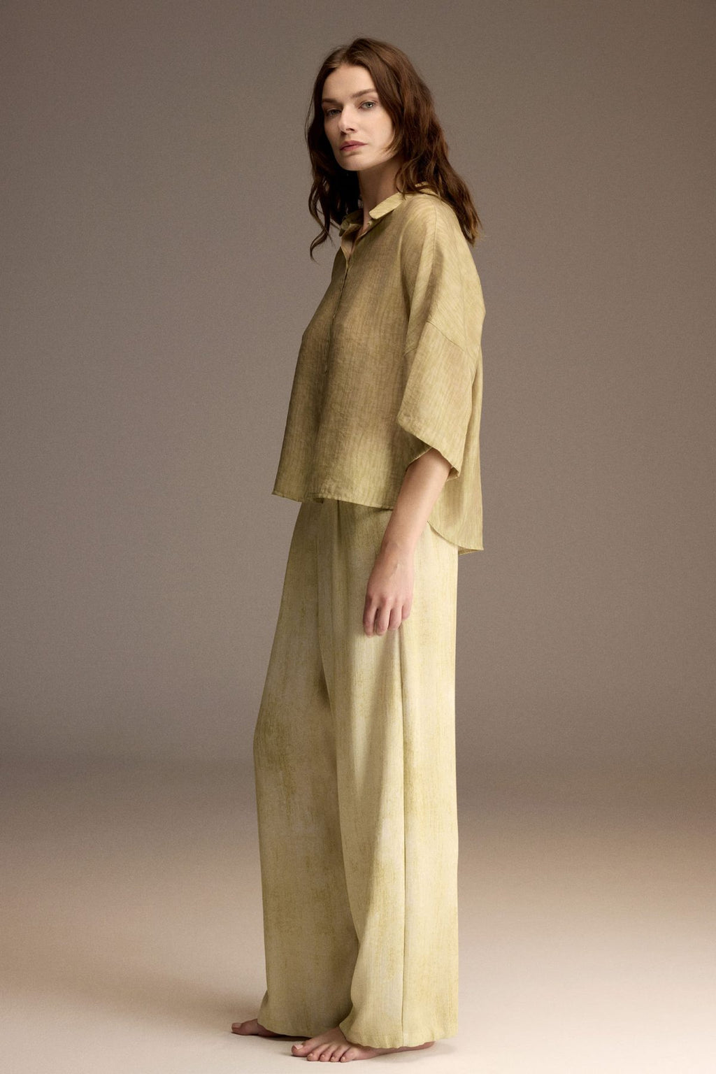 Close view of the sage green Tencel knit shirt and its relaxed collar — Belle Bonjour BM-1912-V2