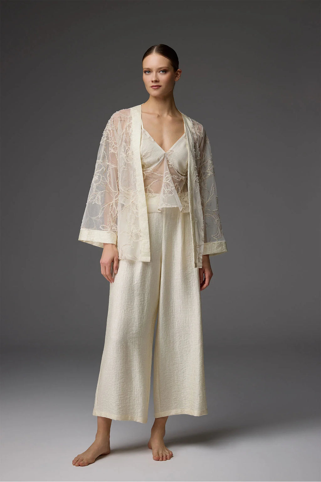 BM-1825 – Lace Dressing Gown, V-Neck Bustier & Wide-Leg Trousers (3-Piece Set)