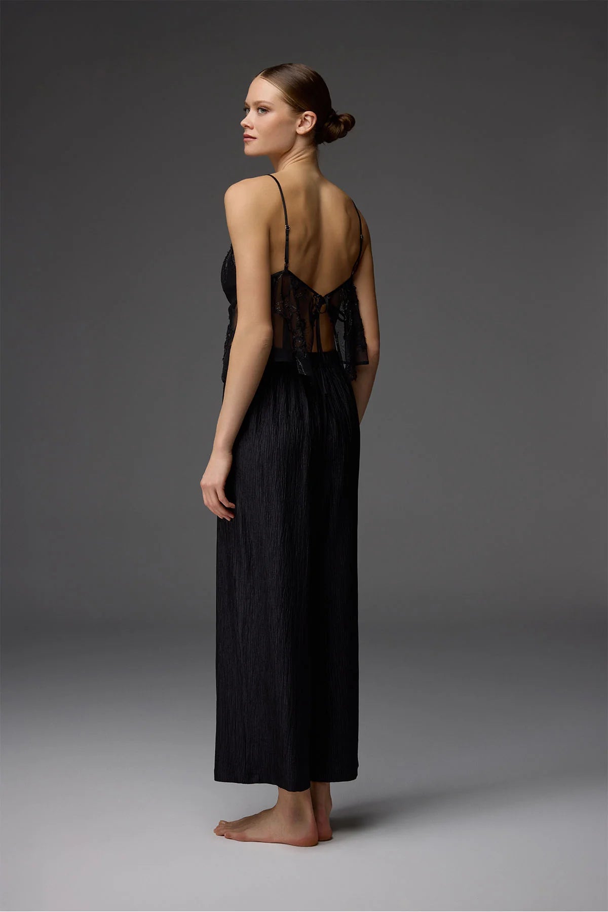 BM-1825 – Lace Dressing Gown, V-Neck Bustier & Wide-Leg Trousers (3-Piece Set)