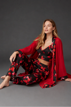 Red Floral Print 3-Piece Set 4004 LAROW – Fabric Print and Styling Detail | Belle Bonjour UAE