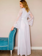 Ivory lace maxi robe detail