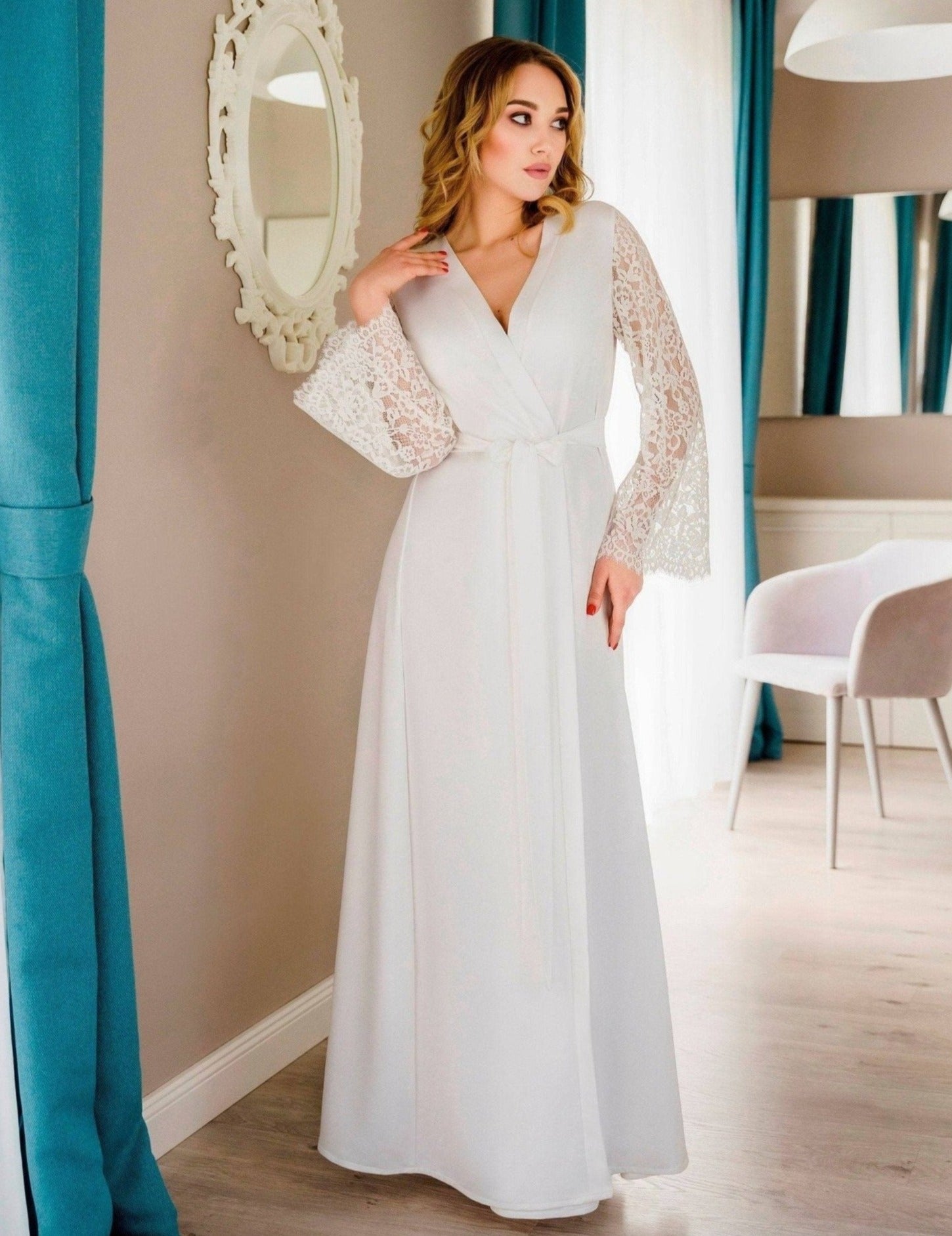 Ivory lace back detail