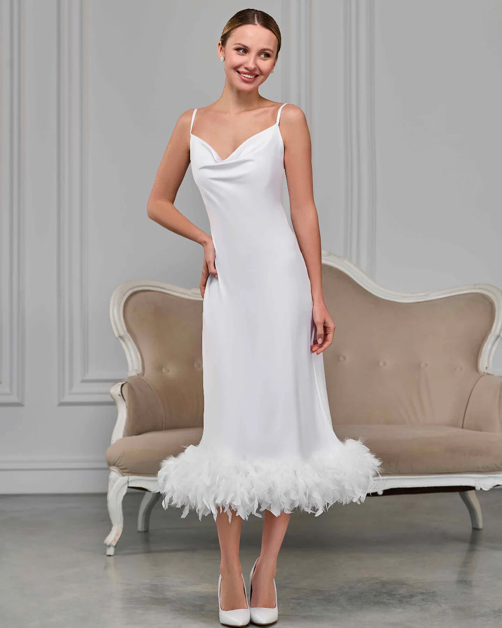 Elegant bridal robe set with feathers White – Made to Order