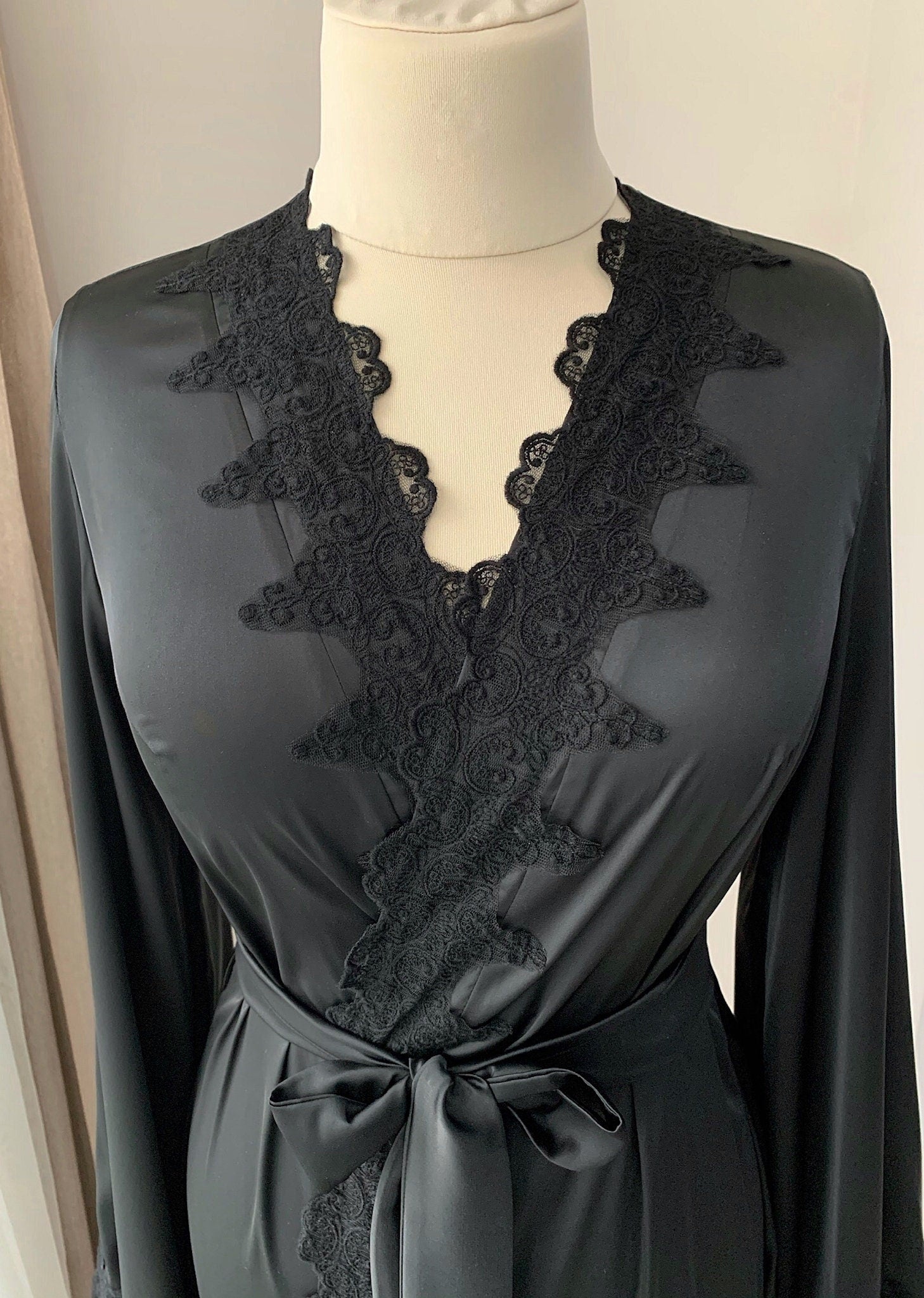 Black lace maxi robe back