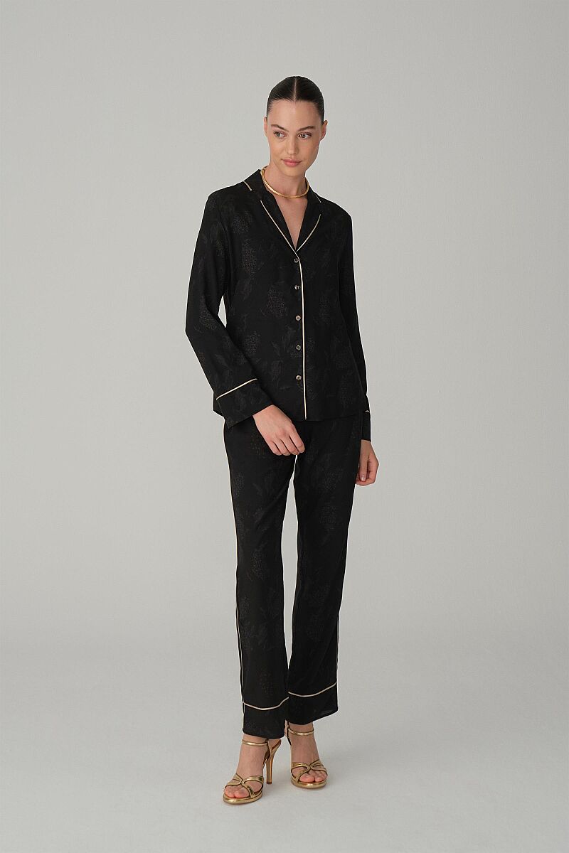 KYLIE printed viscose pyjama set – Black (1)