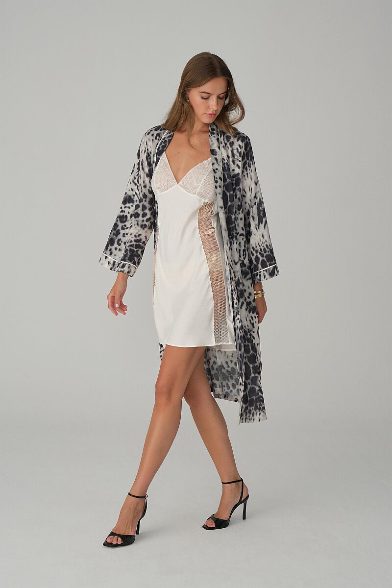 LEA vegan silk-satin nightgown & robe set – Ivory (1)
