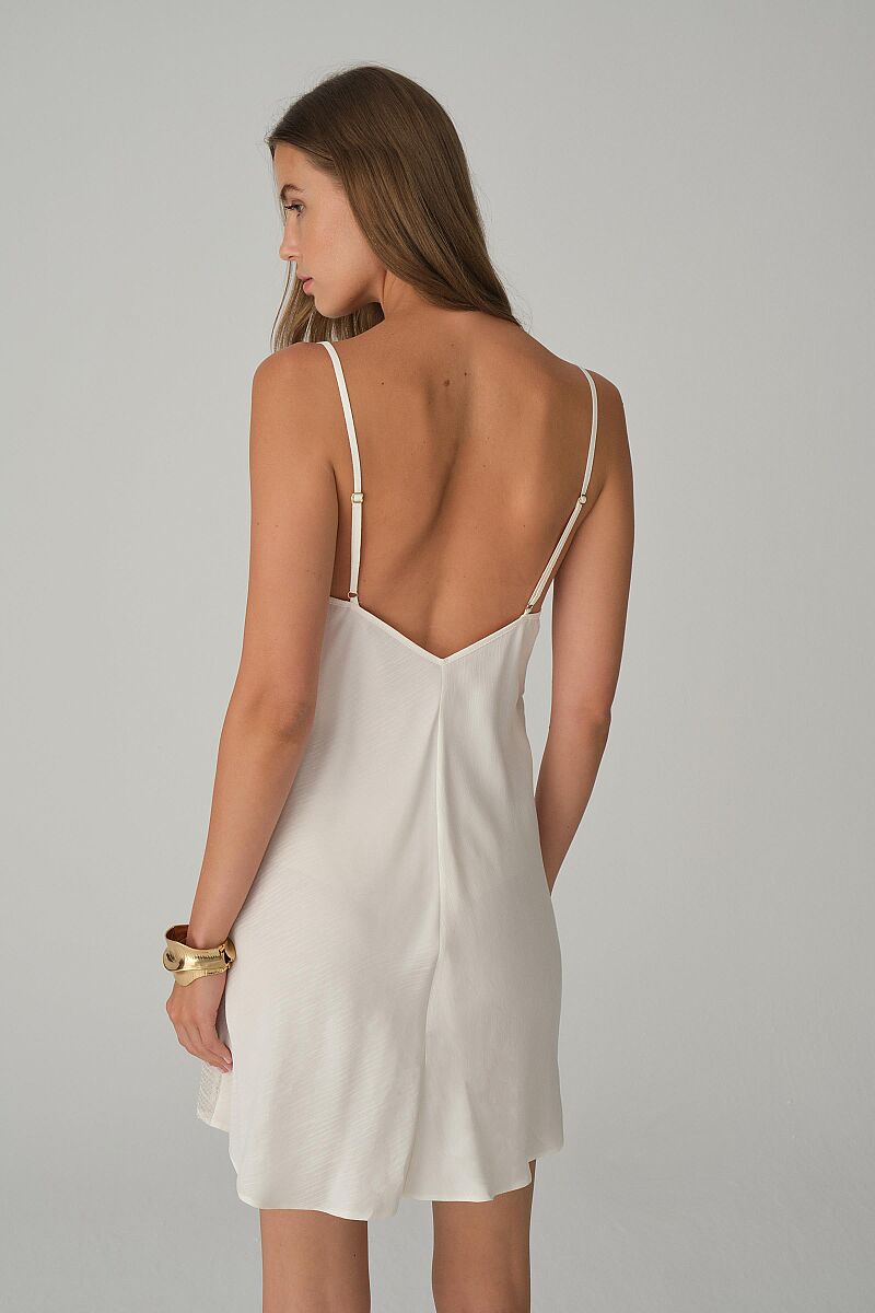 LEA vegan silk-satin nightgown & robe set – Ivory (7)